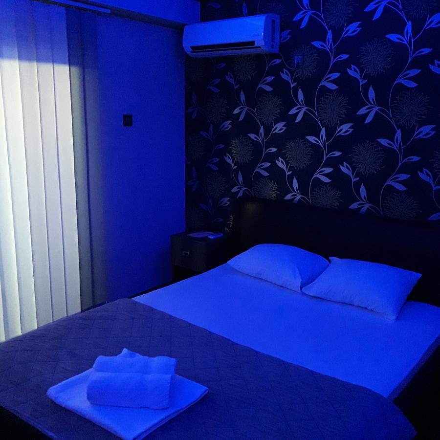 Guest House Vila Salute Ni 外观 照片
