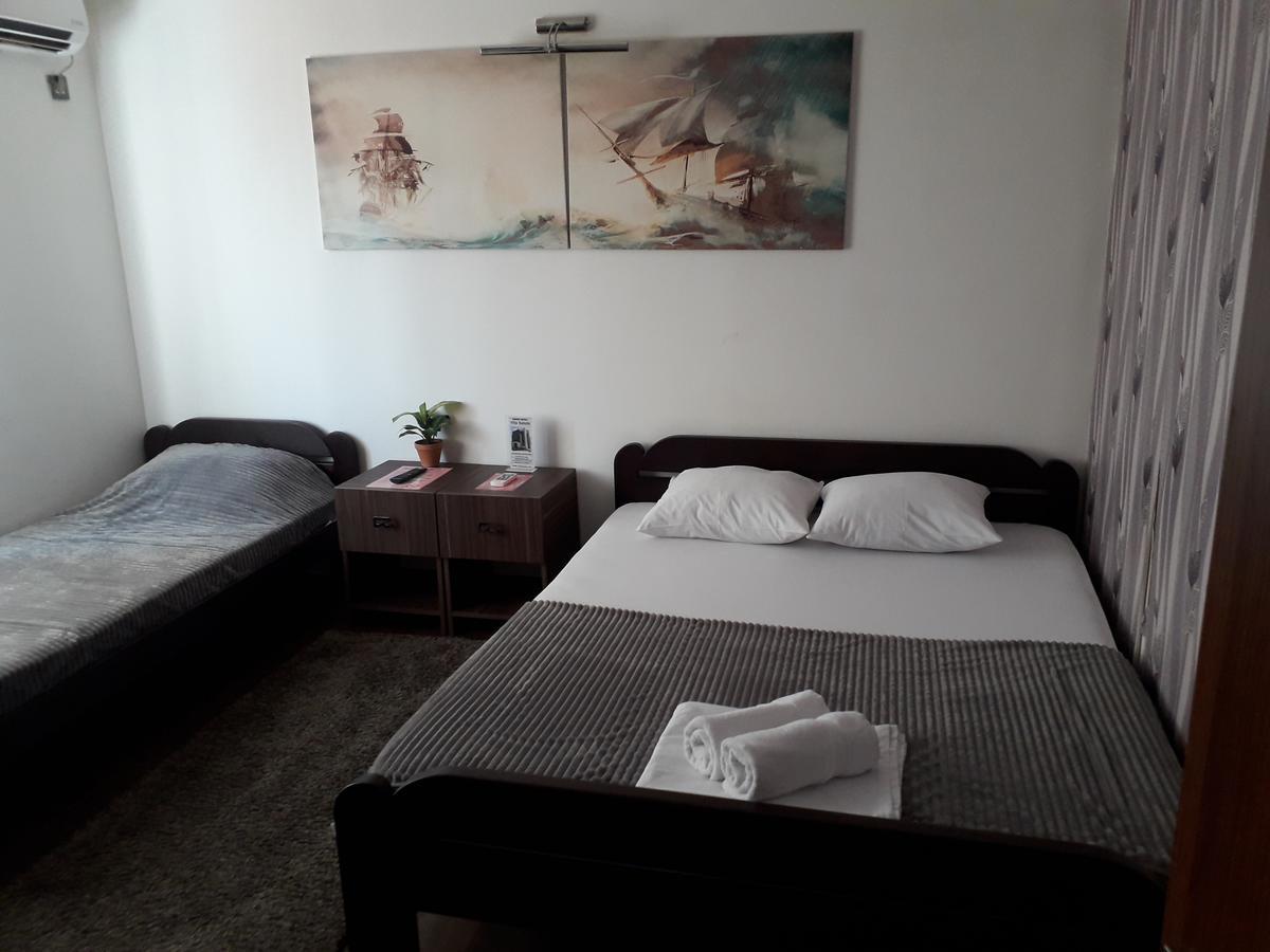 Guest House Vila Salute Ni 外观 照片