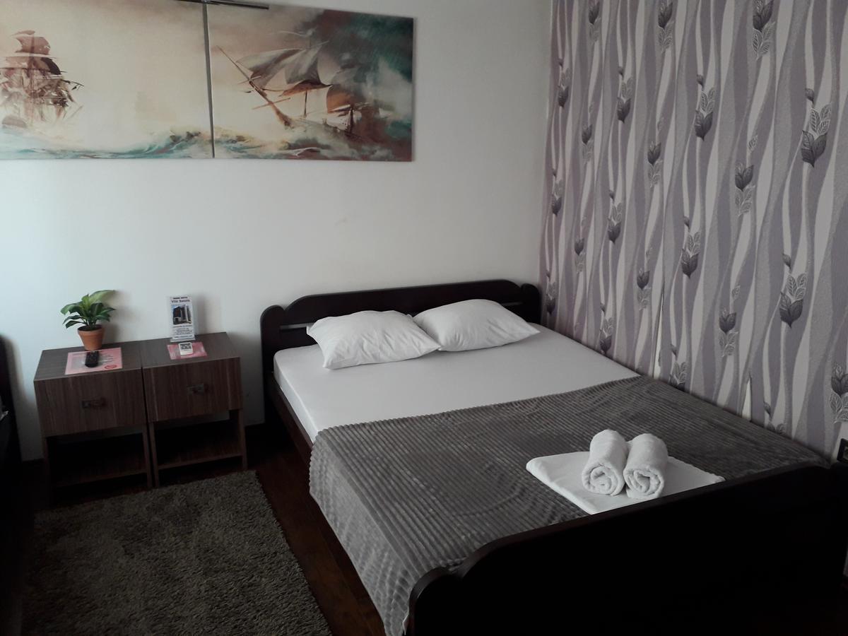 Guest House Vila Salute Ni 外观 照片