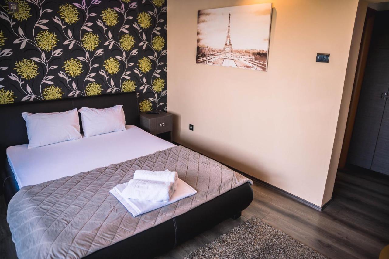 Guest House Vila Salute Ni 外观 照片